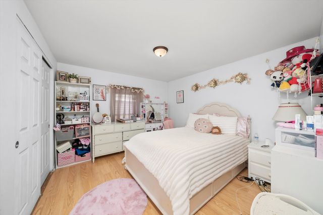 5038 S Laramie Avenue, Chicago, IL 60638