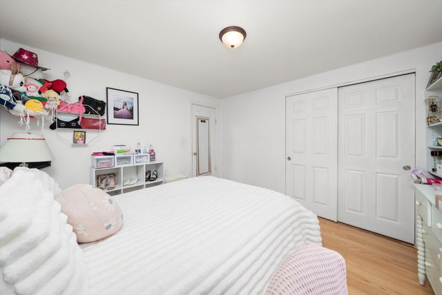 5038 S Laramie Avenue, Chicago, IL 60638