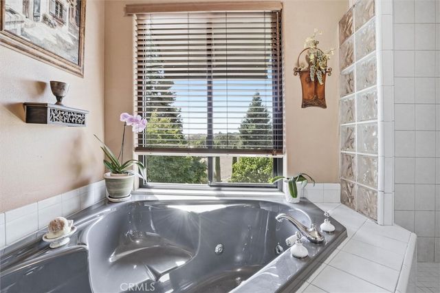 1695 Southfork, Paso Robles, CA 93446