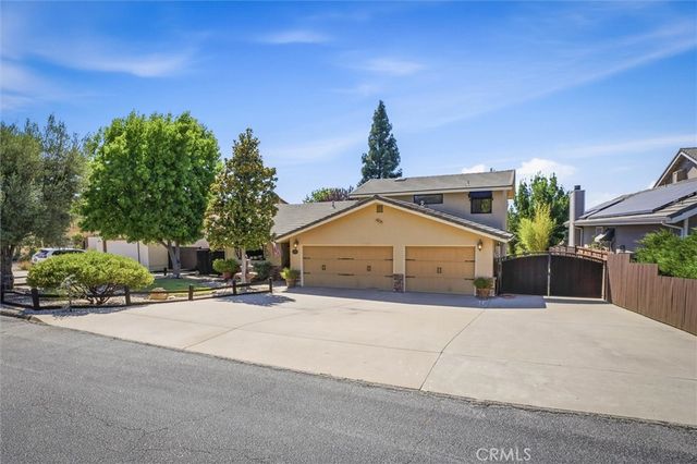 1695 Southfork, Paso Robles, CA 93446