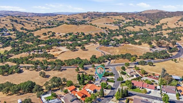 1695 Southfork, Paso Robles, CA 93446