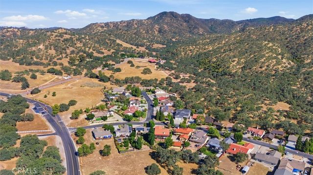 1695 Southfork, Paso Robles, CA 93446