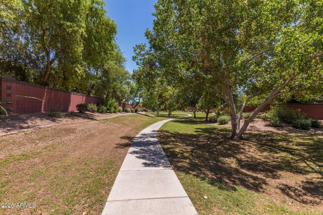 10032 E LOS LAGOS VISTA Avenue, Mesa, AZ 85209