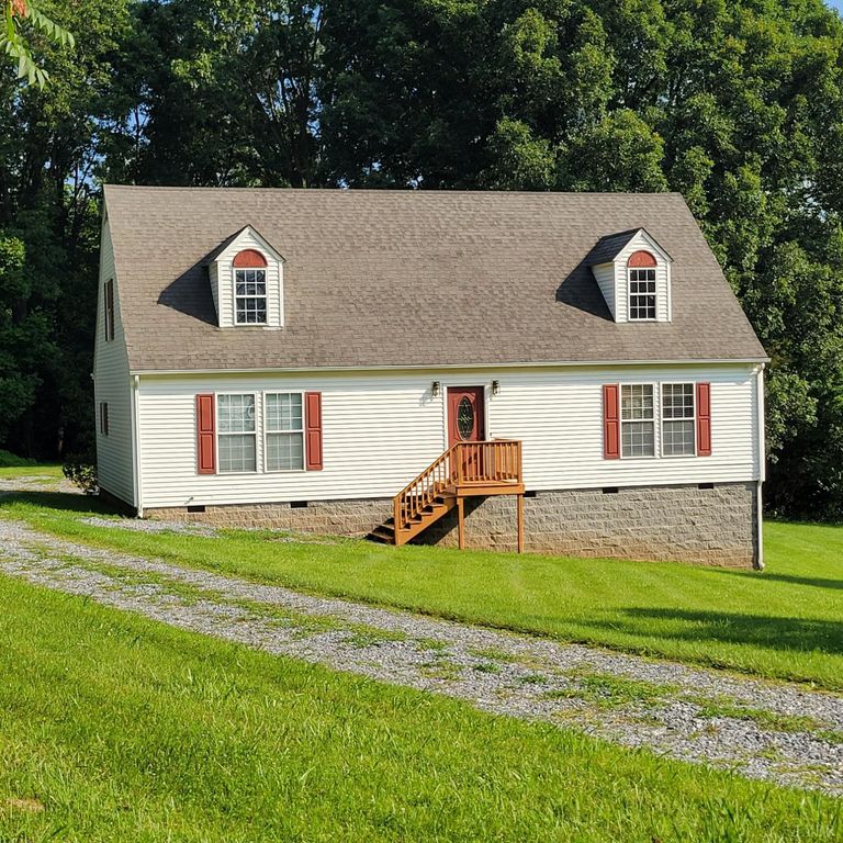 509 Meadowbrook Lane, Rustburg, VA 24588
