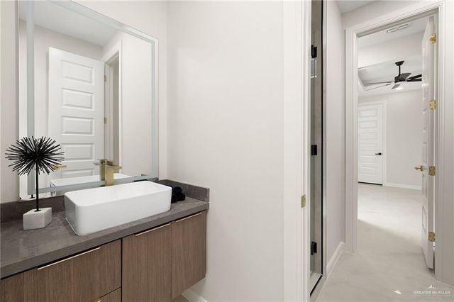 9106 N 25th Lane, Mcallen, TX 78504
