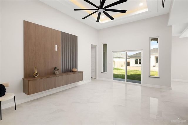 9106 N 25th Lane, Mcallen, TX 78504