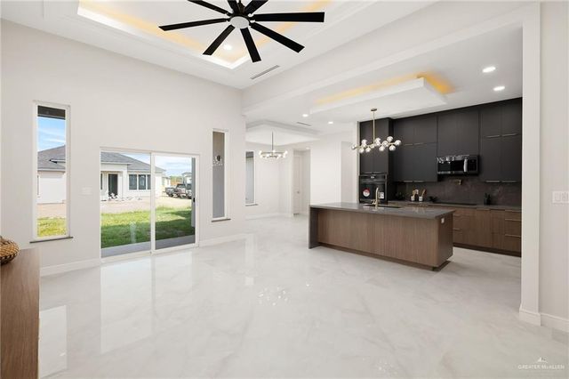 9106 N 25th Lane, Mcallen, TX 78504