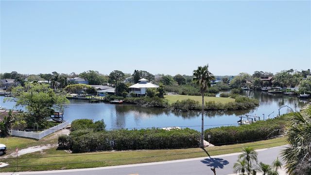 231 LAGOON DRIVE, Palm Harbor, FL 34683