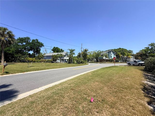 231 LAGOON DRIVE, Palm Harbor, FL 34683