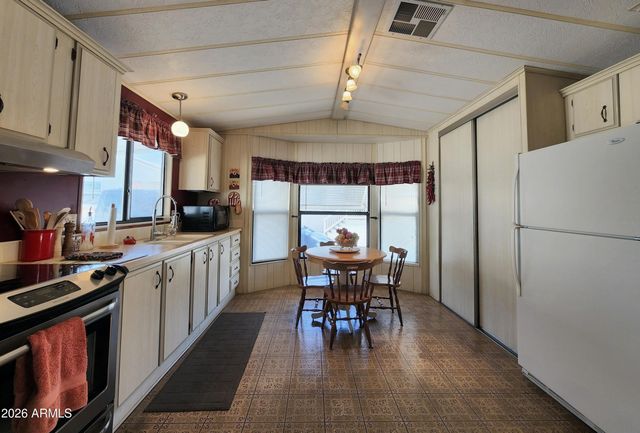 9333 E UNIVERSITY Drive 184, Mesa, AZ 85207