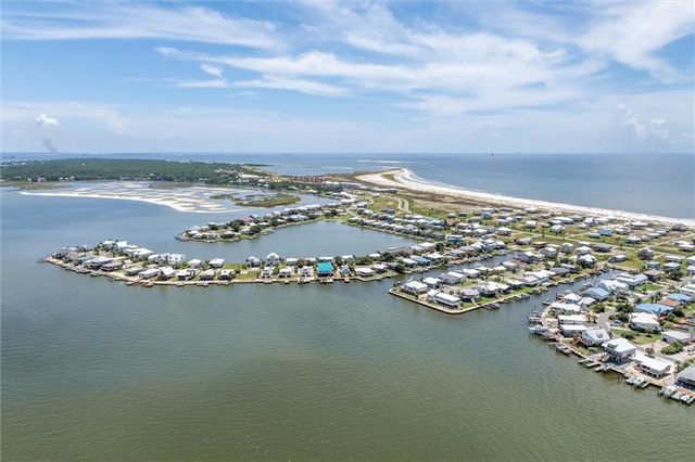 321 Port Royal Street, Dauphin Island, AL 36528