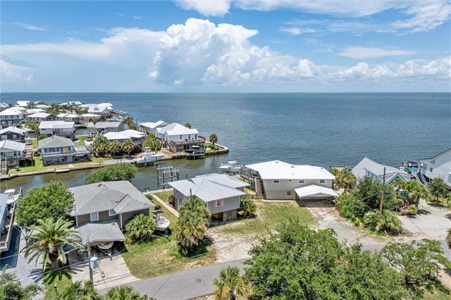 321 Port Royal Street, Dauphin Island, AL 36528