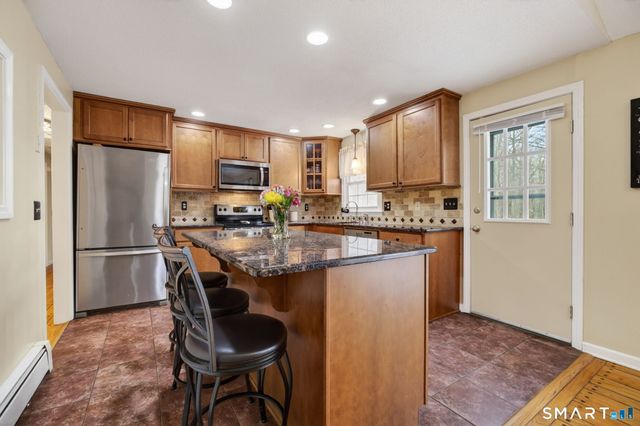 148 Highwoods Drive, Guilford, CT 06437