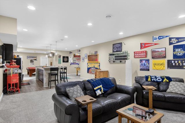 2707 Rolling Meadows DRIVE, Sheboygan, WI 53083