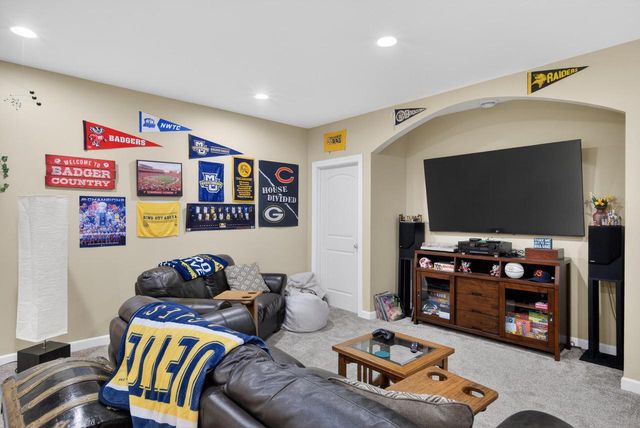 2707 Rolling Meadows DRIVE, Sheboygan, WI 53083