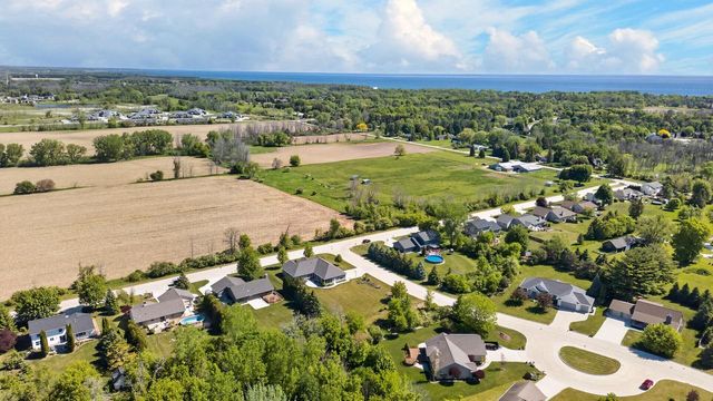 2707 Rolling Meadows DRIVE, Sheboygan, WI 53083