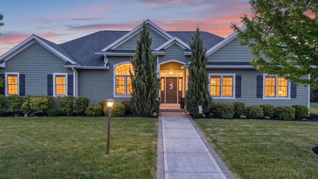 2707 Rolling Meadows DRIVE, Sheboygan, WI 53083