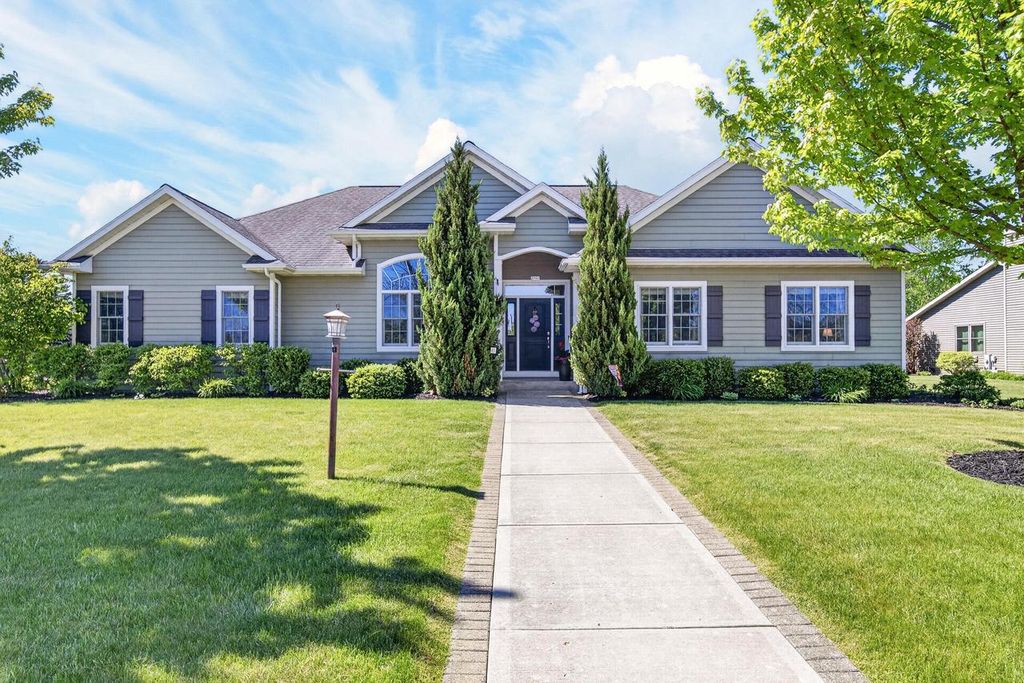 2707 Rolling Meadows DRIVE, Sheboygan, WI 53083