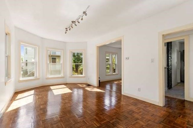 69 Franklin St, Lynn, MA 01902