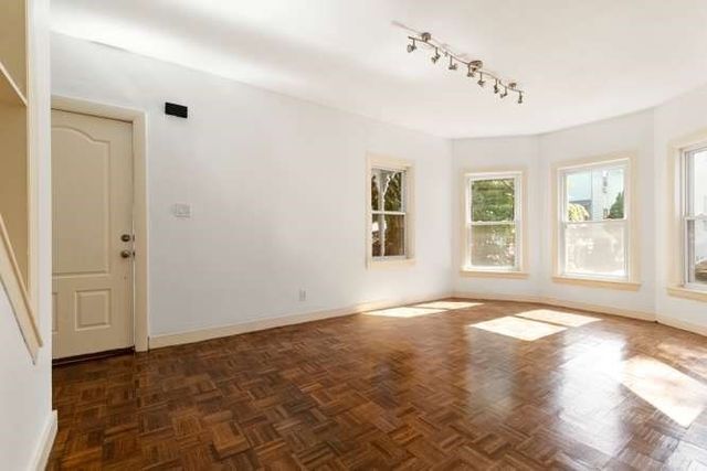 69 Franklin St, Lynn, MA 01902