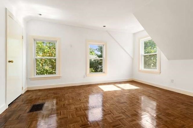 69 Franklin St, Lynn, MA 01902