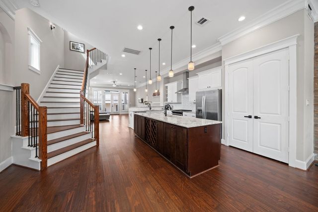 823 W 21st Street, Houston, TX 77008