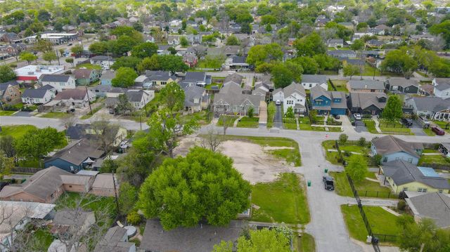 4819 Cetti Street, Houston, TX 77009