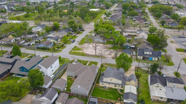 4819 Cetti Street, Houston, TX 77009