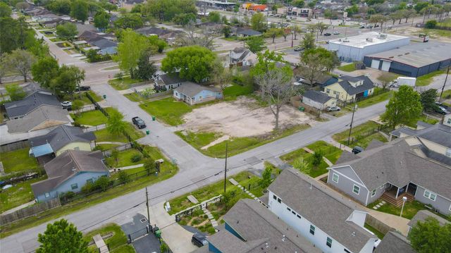 4819 Cetti Street, Houston, TX 77009