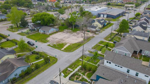 4819 Cetti Street, Houston, TX 77009