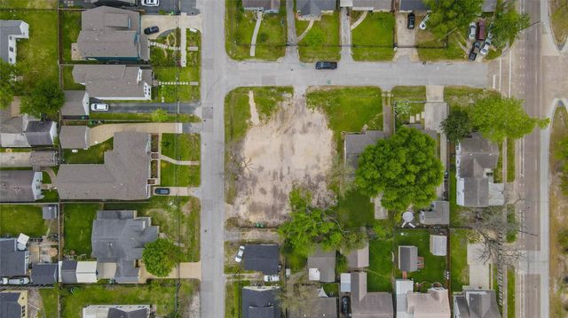 4819 Cetti Street, Houston, TX 77009