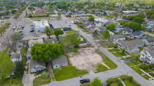 4819 Cetti Street, Houston, TX 77009