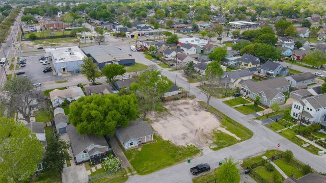 4819 Cetti Street, Houston, TX 77009