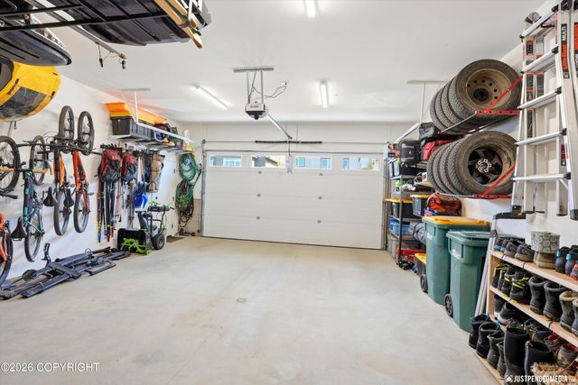 8862 Chalk Hill Loop, Anchorage, AK 99502