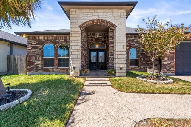 2429 Badlands Dr, Corpus Christi, TX 78414