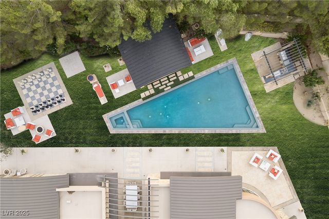 55 Skybird Court, Las Vegas, NV 89135