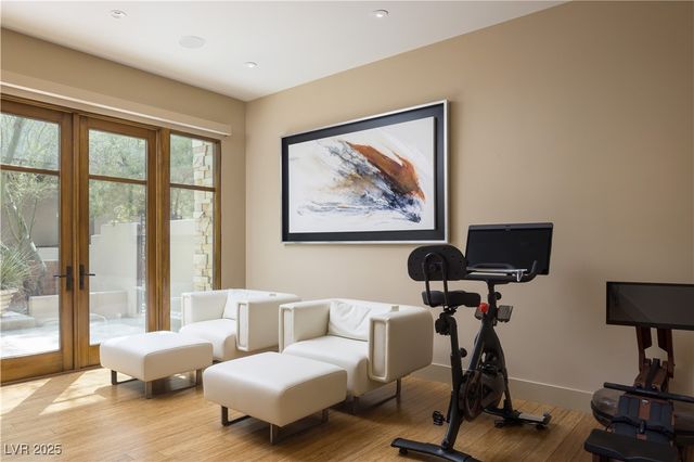 55 Skybird Court, Las Vegas, NV 89135