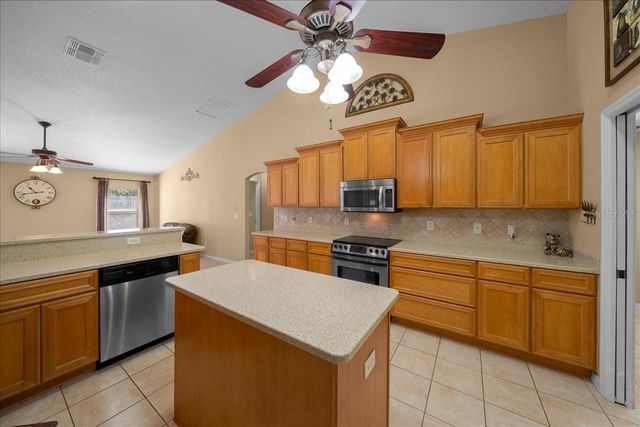 8479 SW 134TH AVENUE, Dunnellon, FL 34432