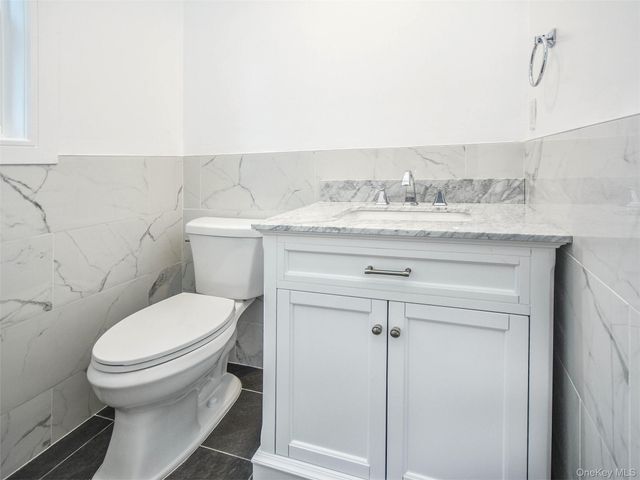 59A Hickory Road, Port Washington, NY 11050