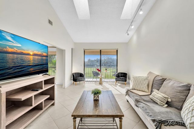 7718 La Mirada Drive, Boca Raton, FL 33433