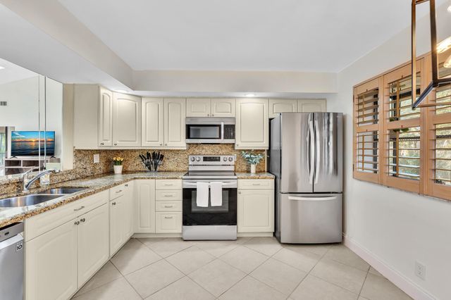 7718 La Mirada Drive, Boca Raton, FL 33433