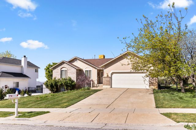2925 N 850 E, North Ogden, UT 84414