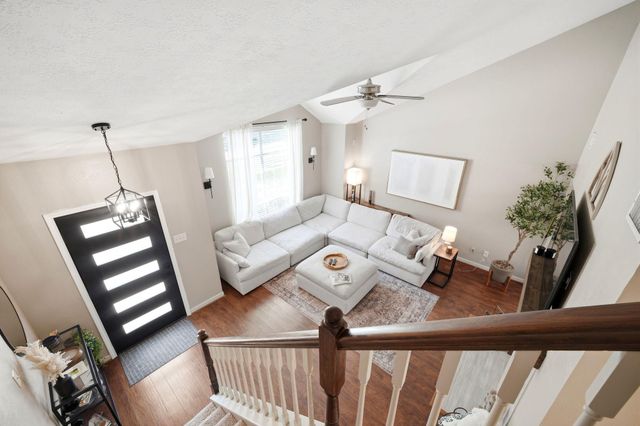 6 Hawkseye Place, The Woodlands, TX 77381
