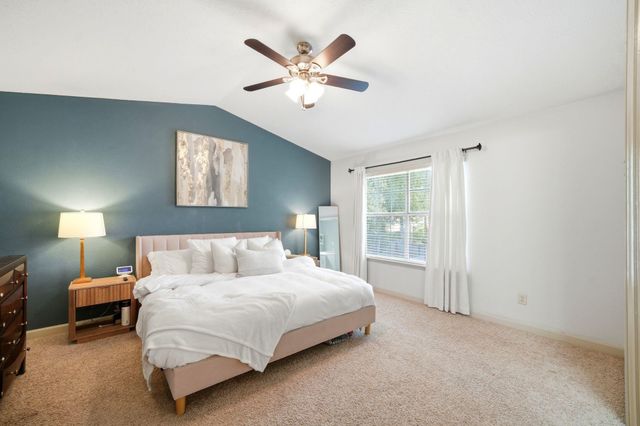 6 Hawkseye Place, The Woodlands, TX 77381