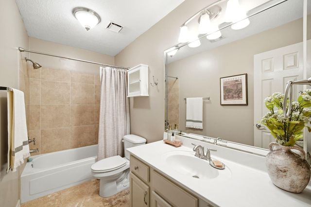 6 Hawkseye Place, The Woodlands, TX 77381