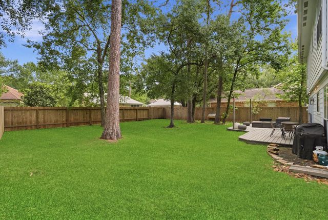 6 Hawkseye Place, The Woodlands, TX 77381
