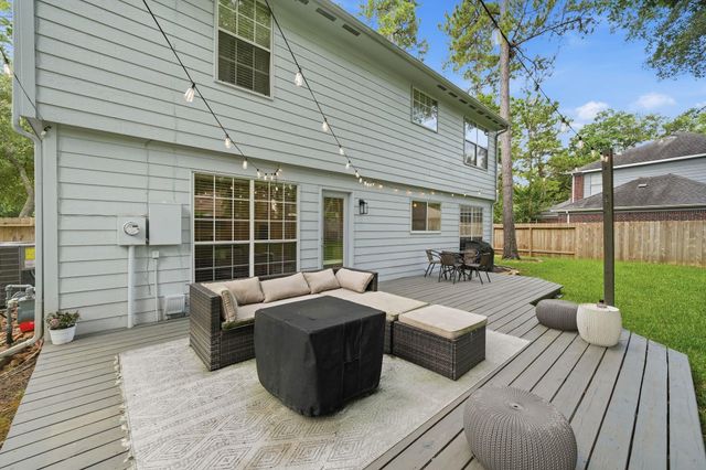 6 Hawkseye Place, The Woodlands, TX 77381