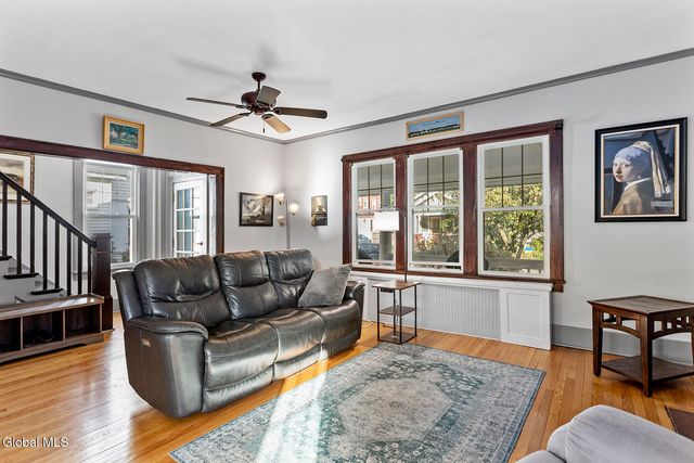 39 Lawnridge Avenue, Albany, NY 12208