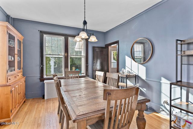 39 Lawnridge Avenue, Albany, NY 12208