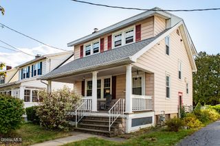 39 Lawnridge Avenue, Albany, NY 12208